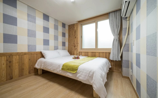 Olle Seven Hostel