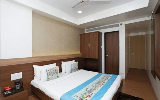 OYO 10672 Hotel Riviera