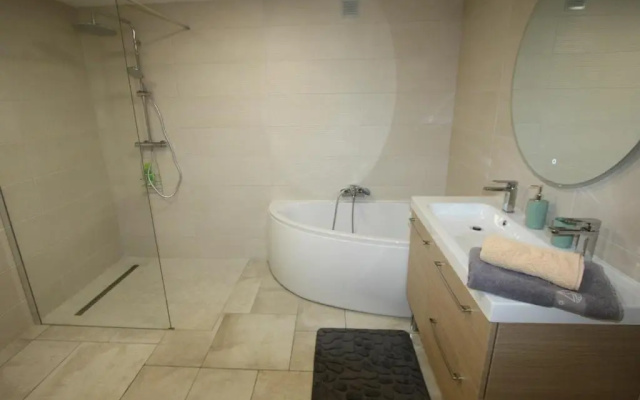 Gite Champ-le-Duc, 5 pièces, 10 personnes - FR-1-589-335