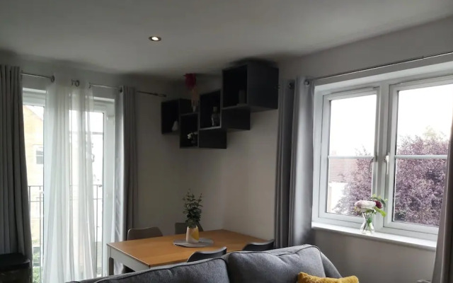 Rugby - Apartment - Sleeps 4 - Parking