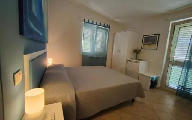 Bed and BreakSlow Gullo