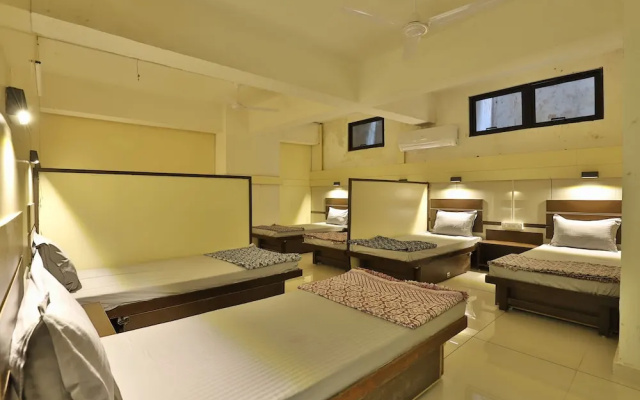 night-halt dormitory