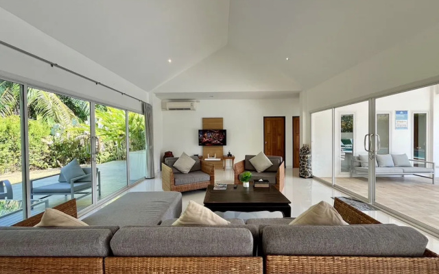 Villa Baan Lalle Pool and Spa