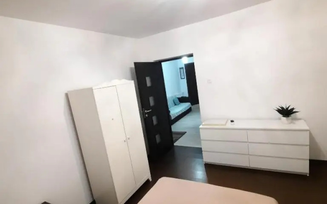 Apartament intr-o zona linistita din Piatra Neamt.
