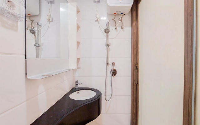 Warm And Nice Studio Room Sky House Bsd Apartment
