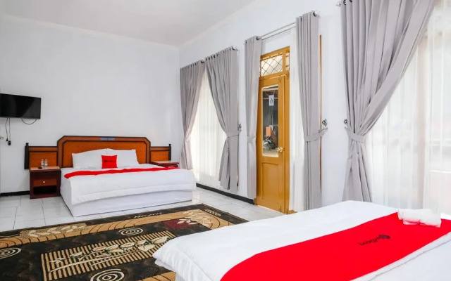 RedDoorz @ Bluerose Homestay Tambi Dieng