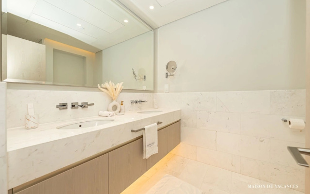 Luxury Studio in The Palm Tower