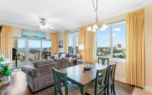 Crystal Tower 409