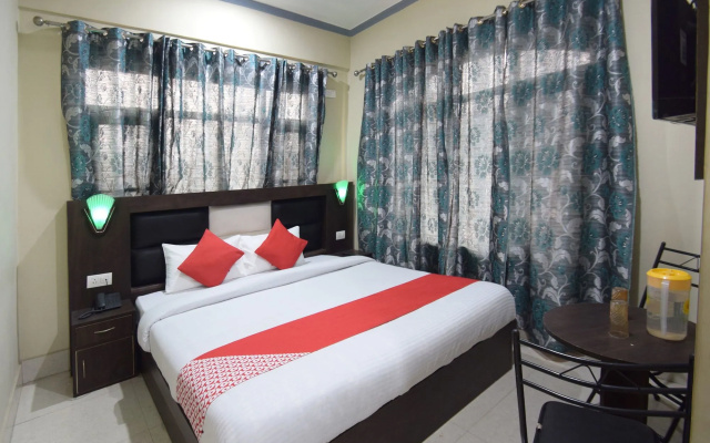 OYO 12202 Hotel Samar