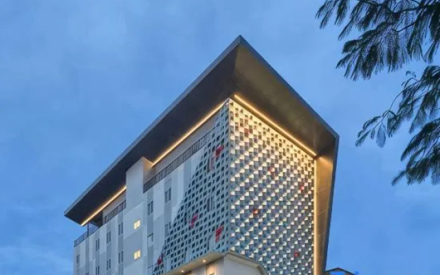MaxOneHotels @ Kota Harapan Indah