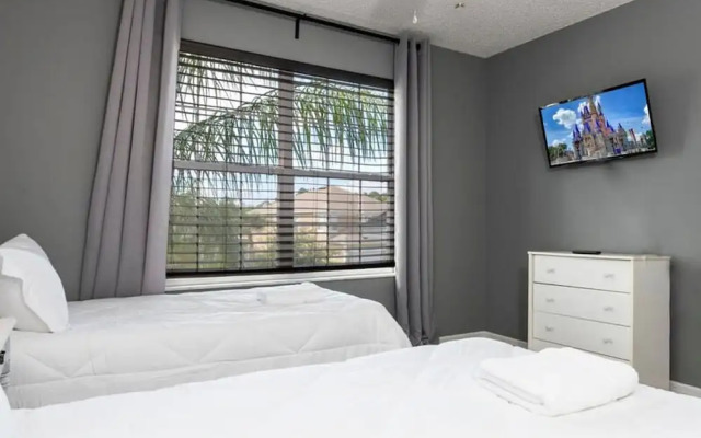 4697 Comfortable 7BD House