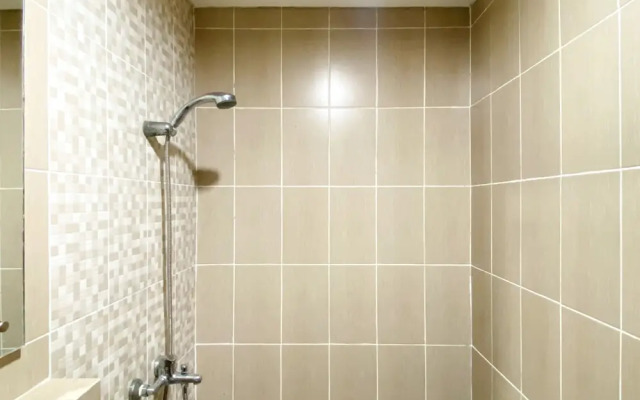 Nice And Comfy Studio At Enviro Apartment