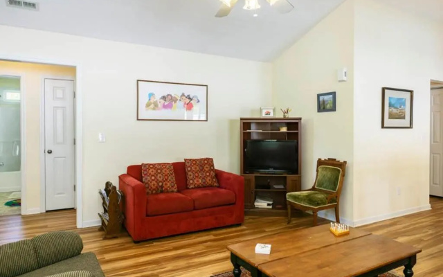 Island Delight by Oak Island Accommodations