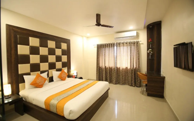 OYO 9130 Hotel Sheetal International