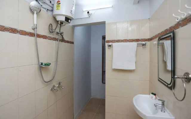 The Palms Resort By OYO Rooms