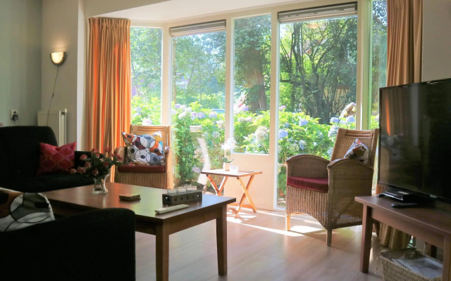 Holiday Home Buitenplaats Berg With 5 Rooms