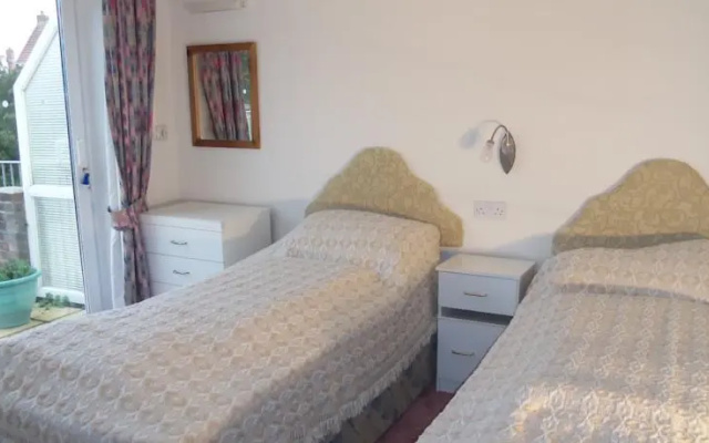 Burley Court Apartments