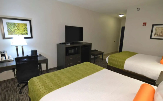 Best Western Plus Liberal Hotel & Suites