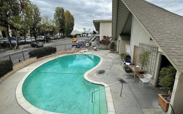 Akua Inn & Suites - Anaheim - Fullerton