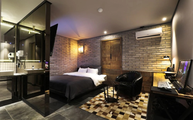 A-vant Hotel