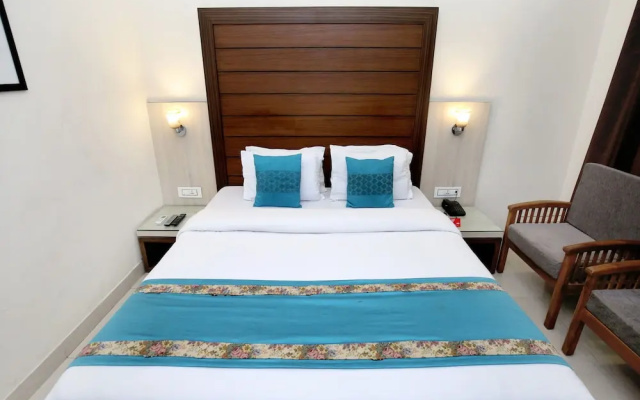 OYO 8954 Hotel Joy