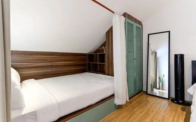 The Hut Boutique Hotel-Notre Dame