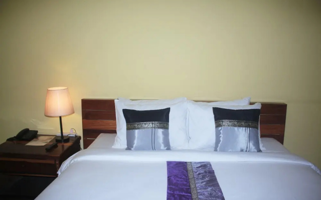 Suryavara Residence Hotel