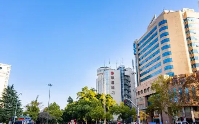 Huaxia Hotel
