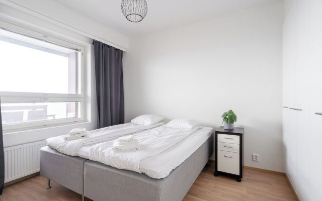Fabulous 1BR Apt with Sauna & Views