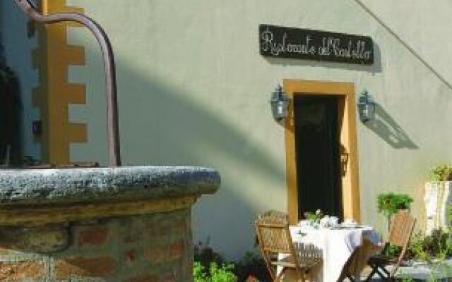 Отель La Locanda del Castello Сан-Джованни-д'Ассо вид на фасад