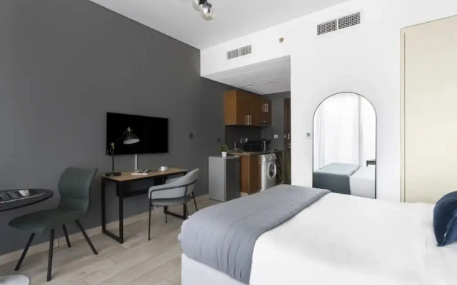 Silkhaus Stylish Studio With Balcony Difc Pool