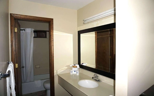 Travelodge by Wyndham Concord
