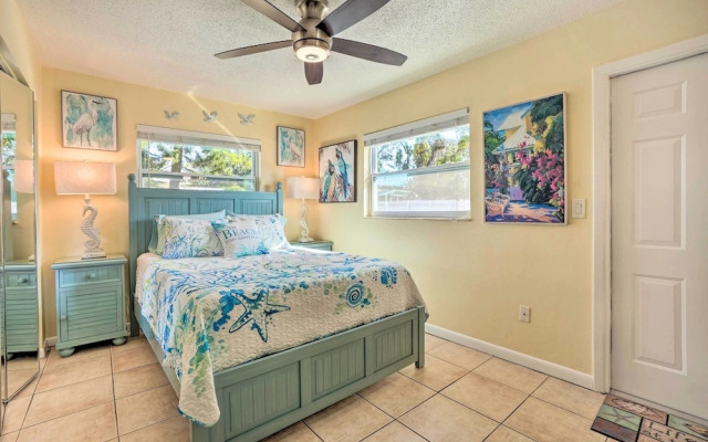 Pet-friendly Dunedin Townhome w/ Private Yard