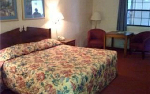 Swiss Village Inn