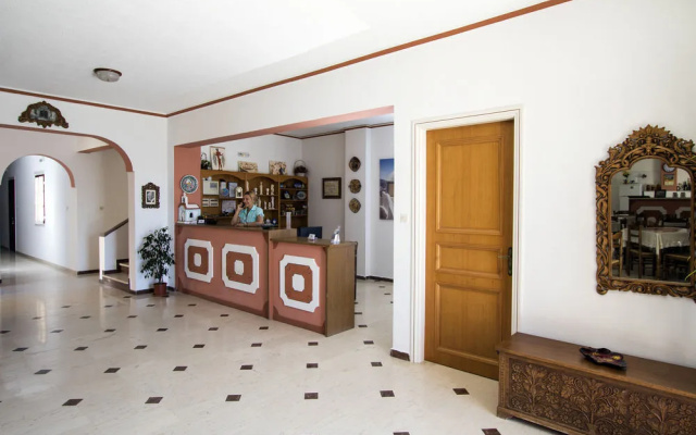 Hotel Adonis