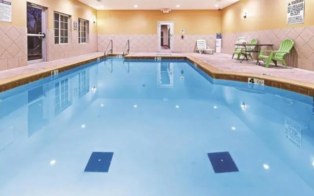 La Quinta Inn & Suites By Wyndham Mcalester