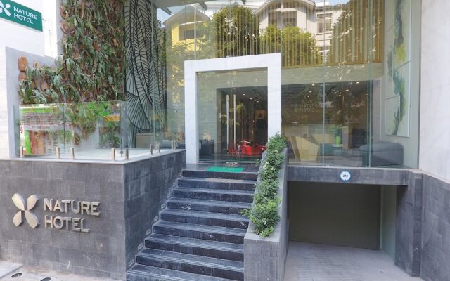 Nature Hotel вид на фасад