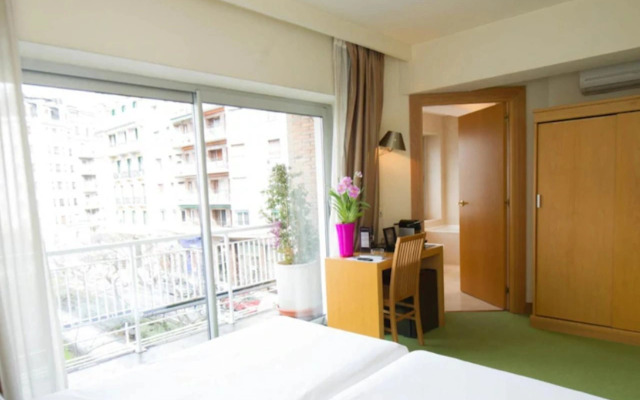 Hotel Zaragoza Plaza