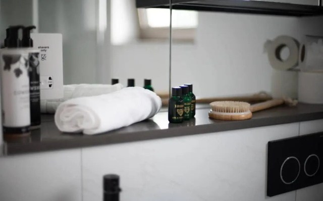 Modern 1-bedroom Flat Cre8