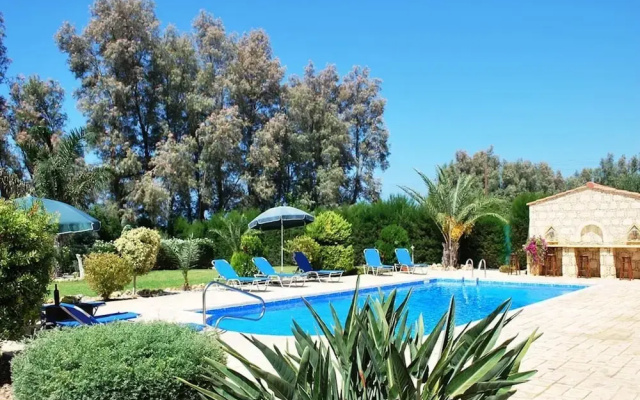 Marlin Beach Front Luxury Villa - 4 Bedrooms