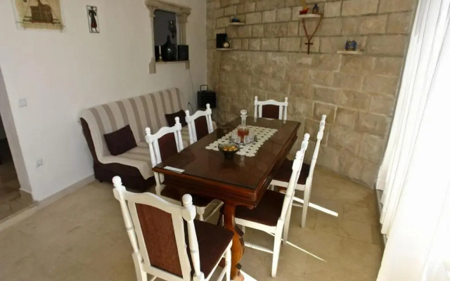 Vila Agnes II