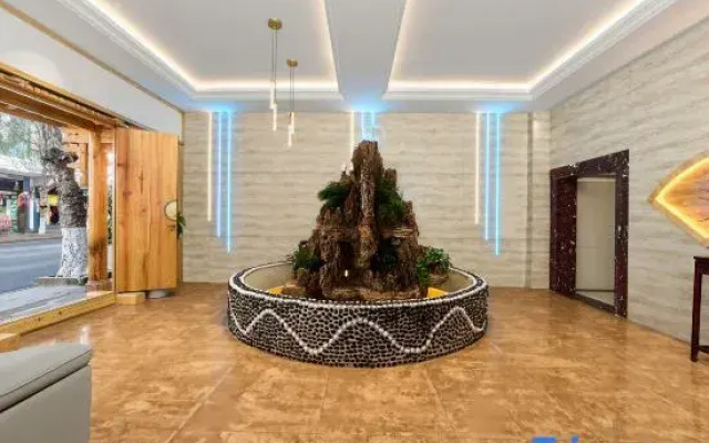 Pinecrest Intelligent Hotel