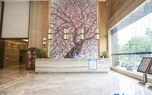Yijia Zijinghua Hotel