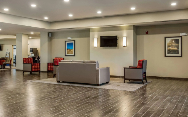 Comfort Suites Brunswick Town Center