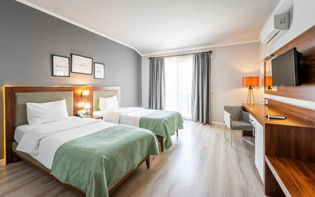 HMA Hotel & Suites