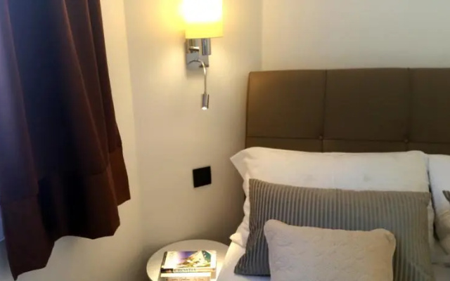 Blue Star Apartment