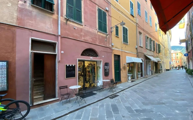 Via Colombo 100 mt dal mare