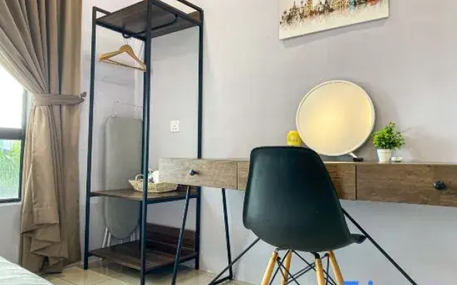 Manhattan PoolView 3bedroom suite Netflix |  Ipoh Station18