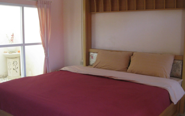 Ploy Resort