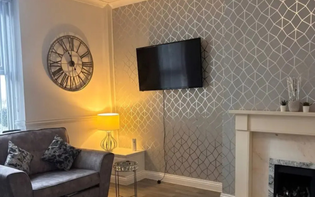 Chestnut Lodge - a Woodland Escape Near the City!